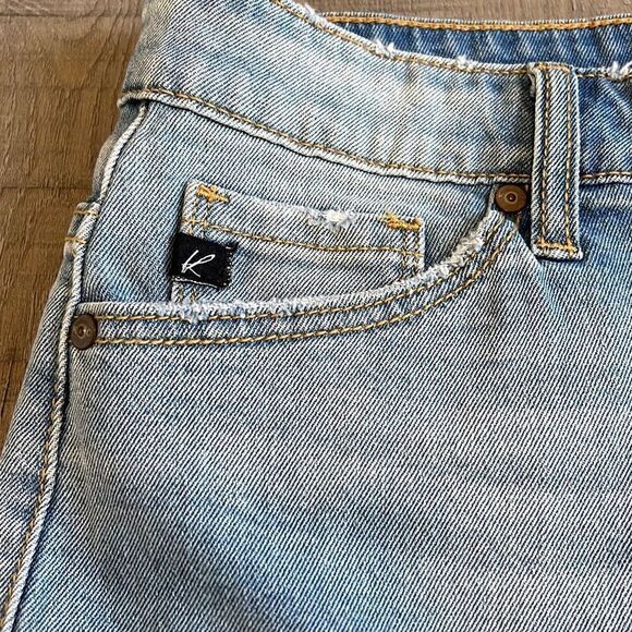 KanCan Cut Off Denim Jean Shorts, Light Wash, Destroyed, Women’s Size M - Picture 2 of 7